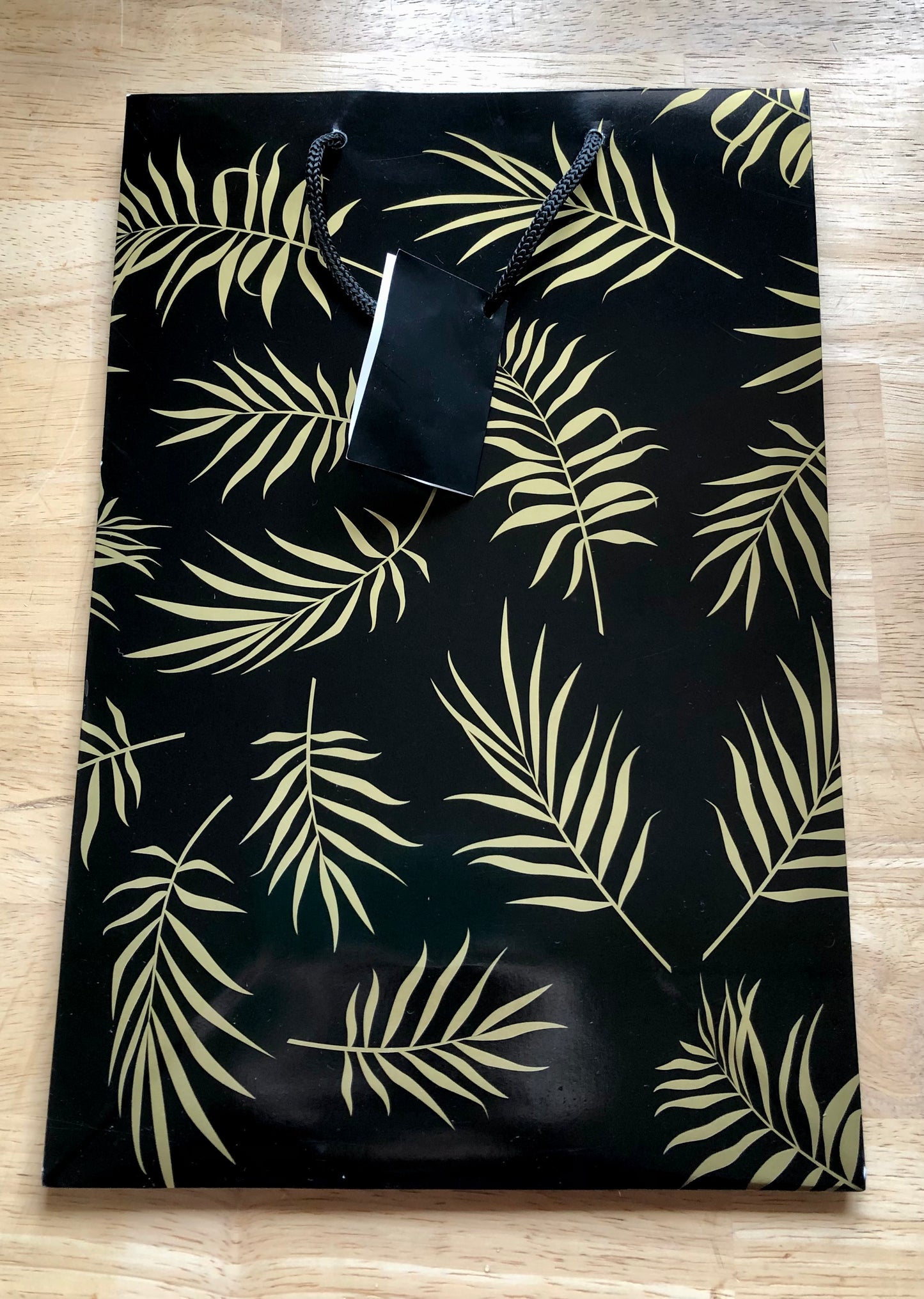 Black & gold gift bag