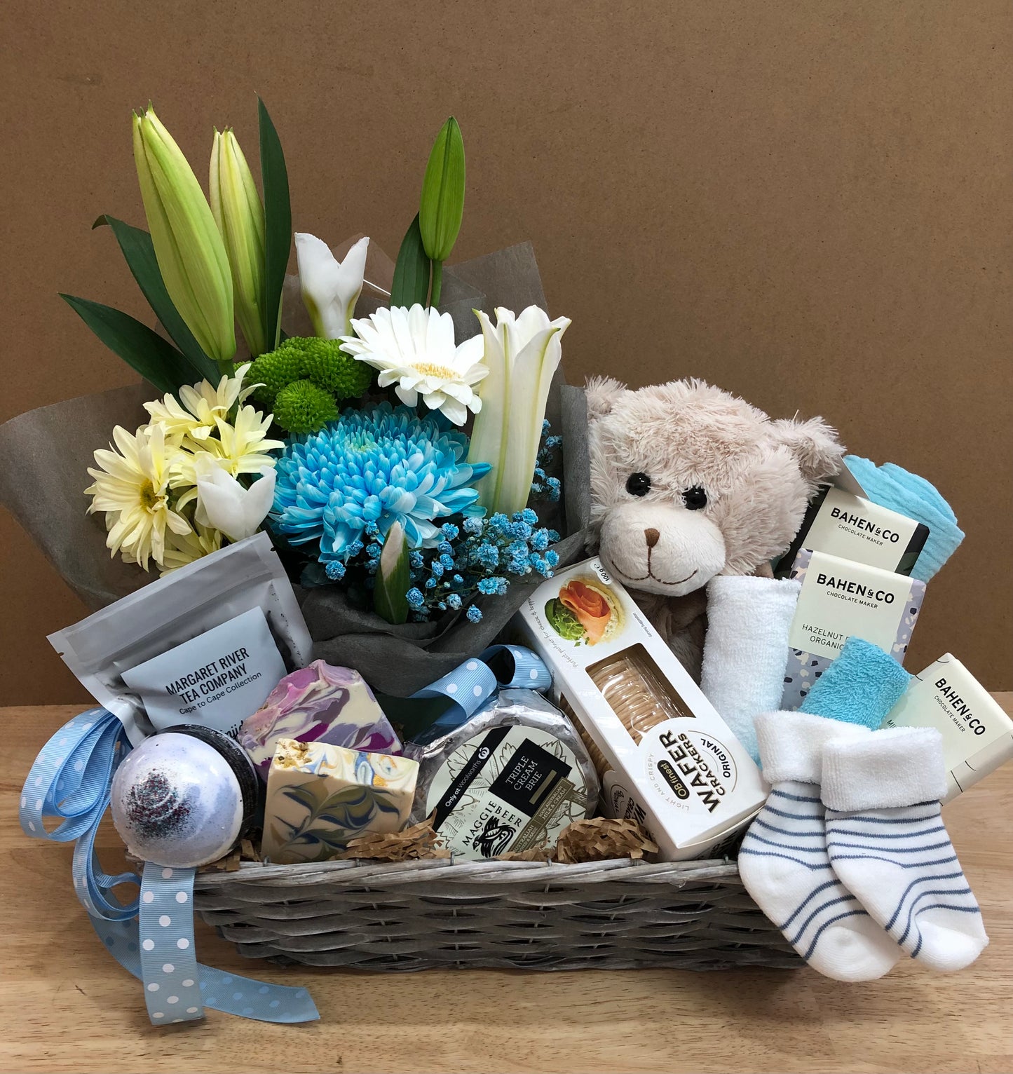 Deluxe baby boy hamper